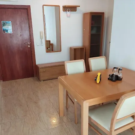 Grahams Spacious 2 Bed Apart For Rent At Sunny Beach