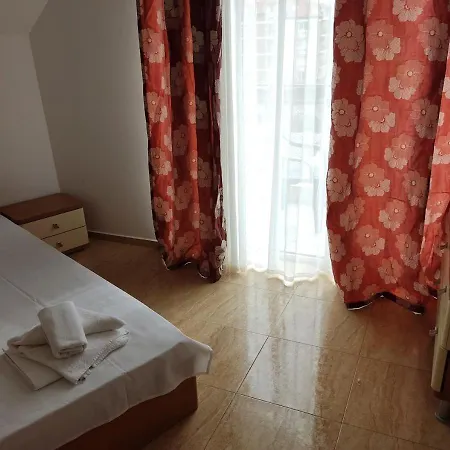 Apartment Grahams Spacious 2 Bed Apart For Rent At Sunny Beach