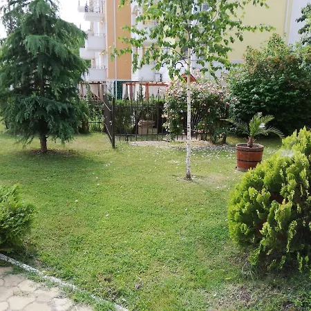 Grahams Spacious 2 Bed Apart For Rent At